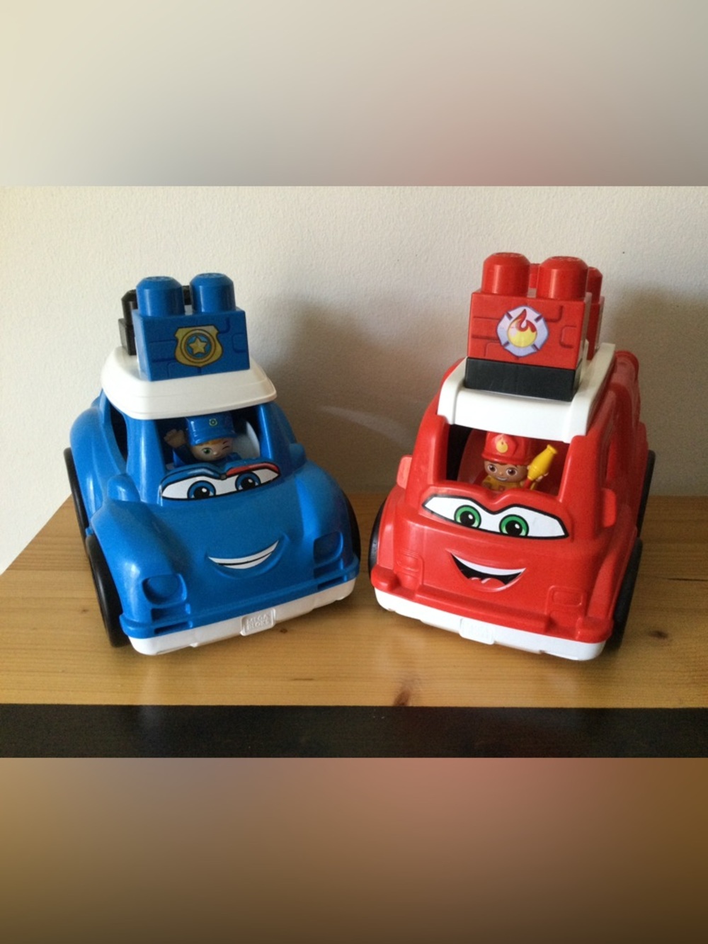 Mega Bloks First Builders Freddy Fire Truck & Peter Police Car Fire & Police Men